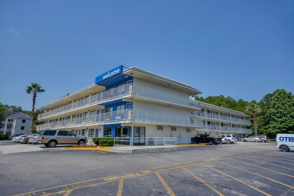 Rodeway Inn Tillmans Corner Εξωτερικό φωτογραφία