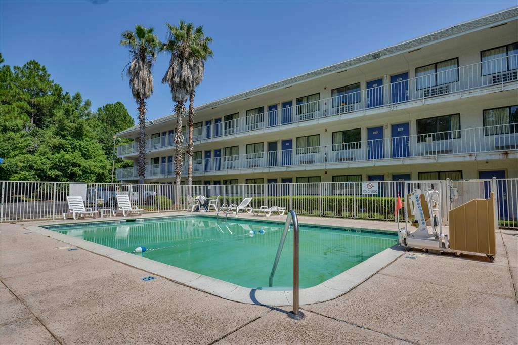 Rodeway Inn Tillmans Corner Ανέσεις φωτογραφία