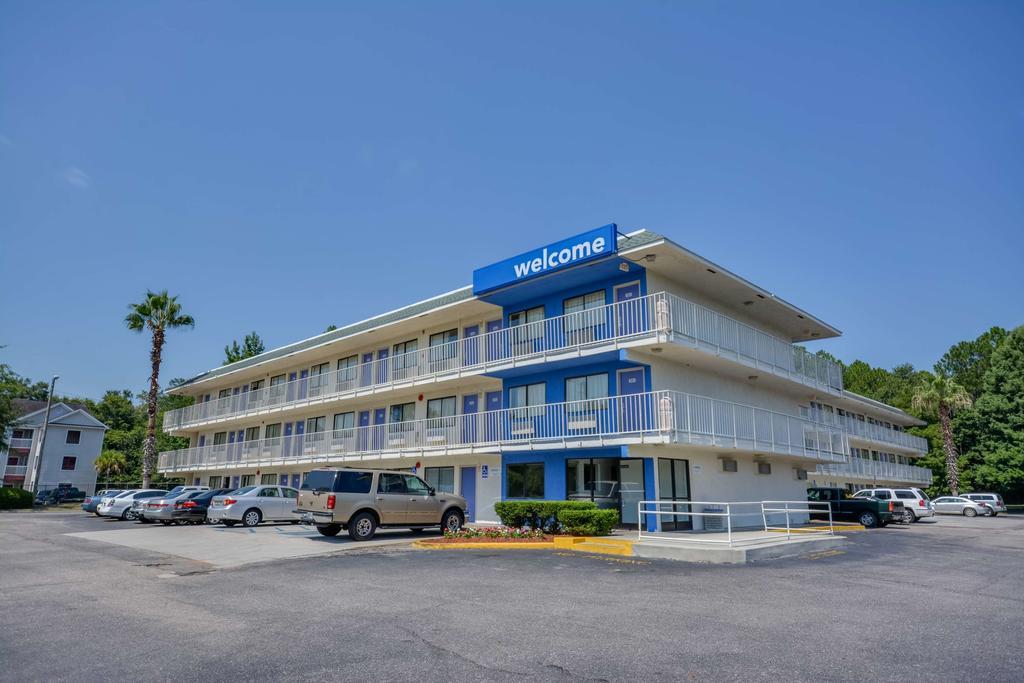 Rodeway Inn Tillmans Corner Εξωτερικό φωτογραφία