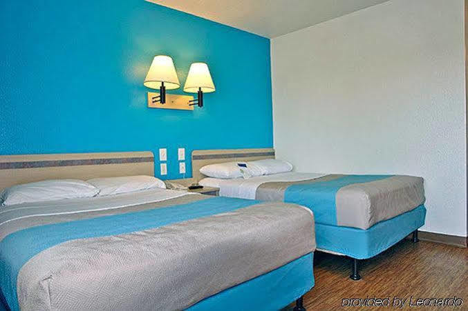 Rodeway Inn Tillmans Corner Εξωτερικό φωτογραφία